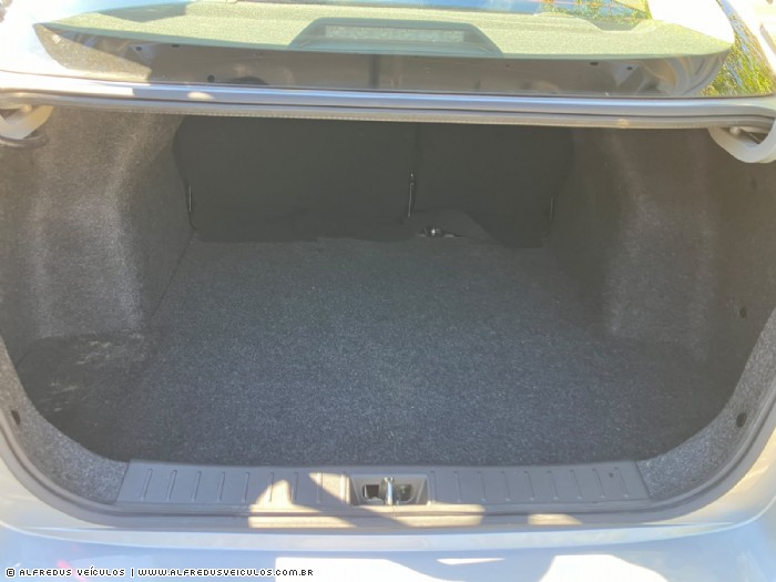 Nissan VERSA EXCLUSIVE AUTOM�TICO 2021/2022